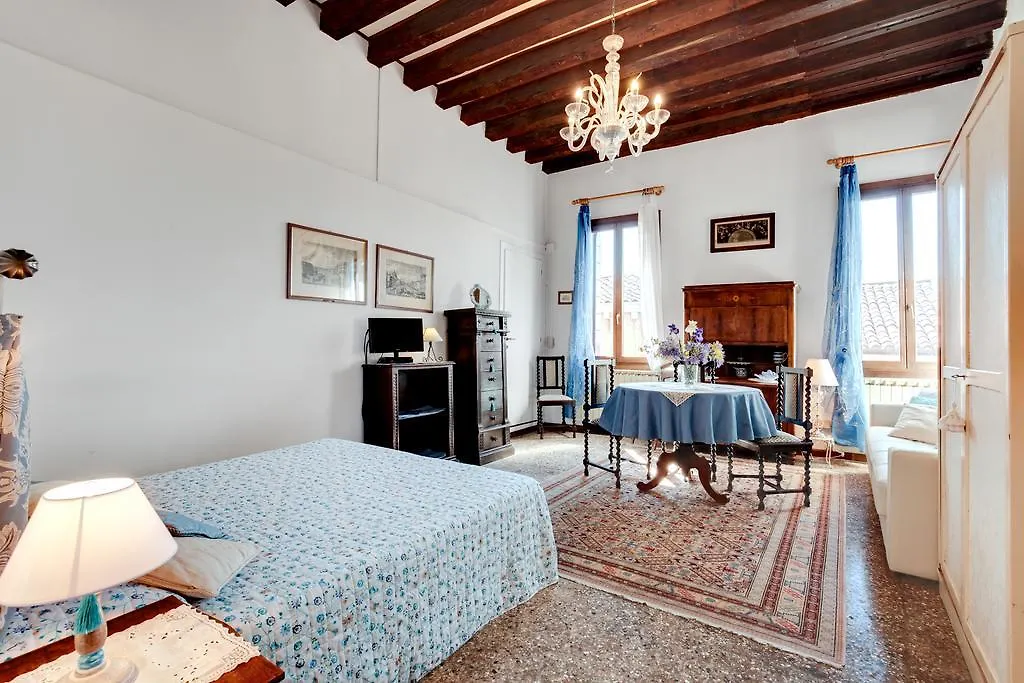 Ca' Badoer West Studio Venice