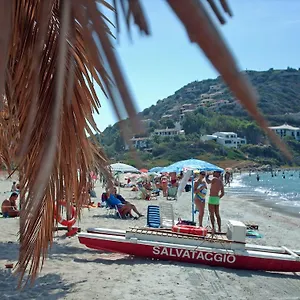 Vittoria: Seaside Retreat With Private Heated Pool And Hydromassage Villa Torre delle Stelle